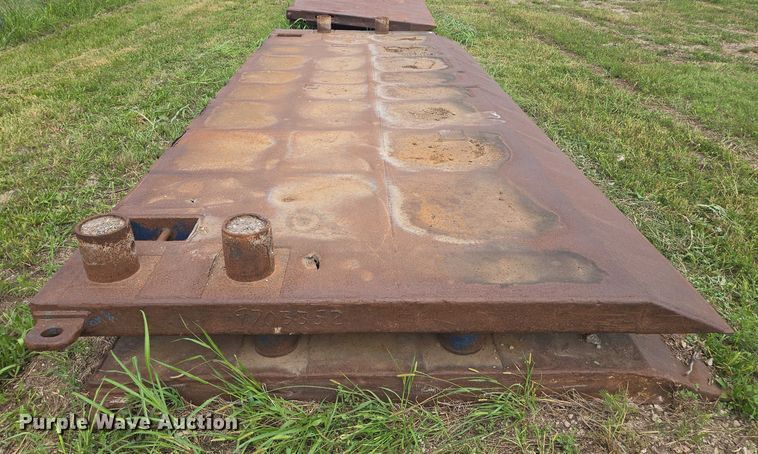 image for item EV1651 Trench box