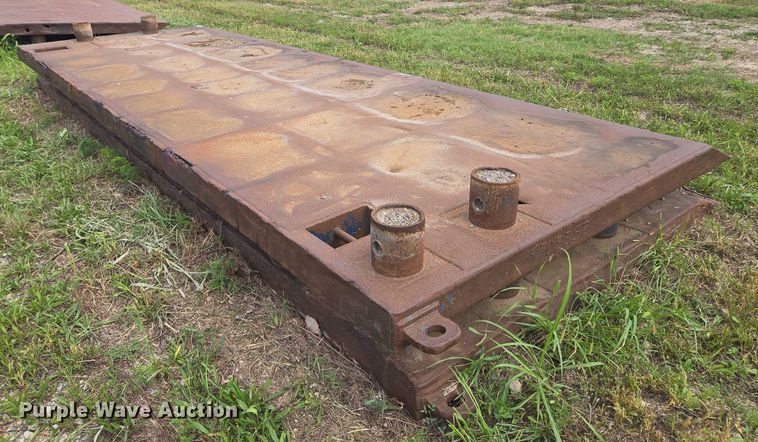 image for item EV1651 Trench box