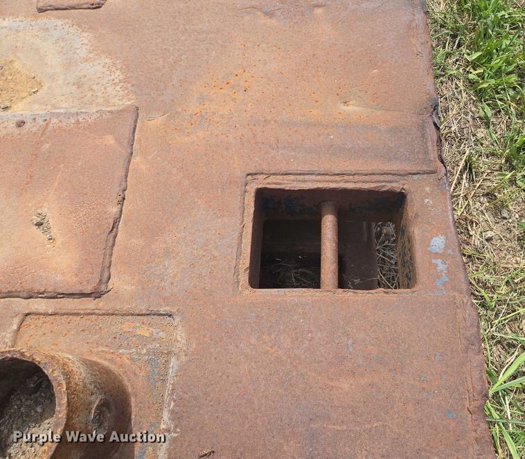 image for item EV1651 Trench box