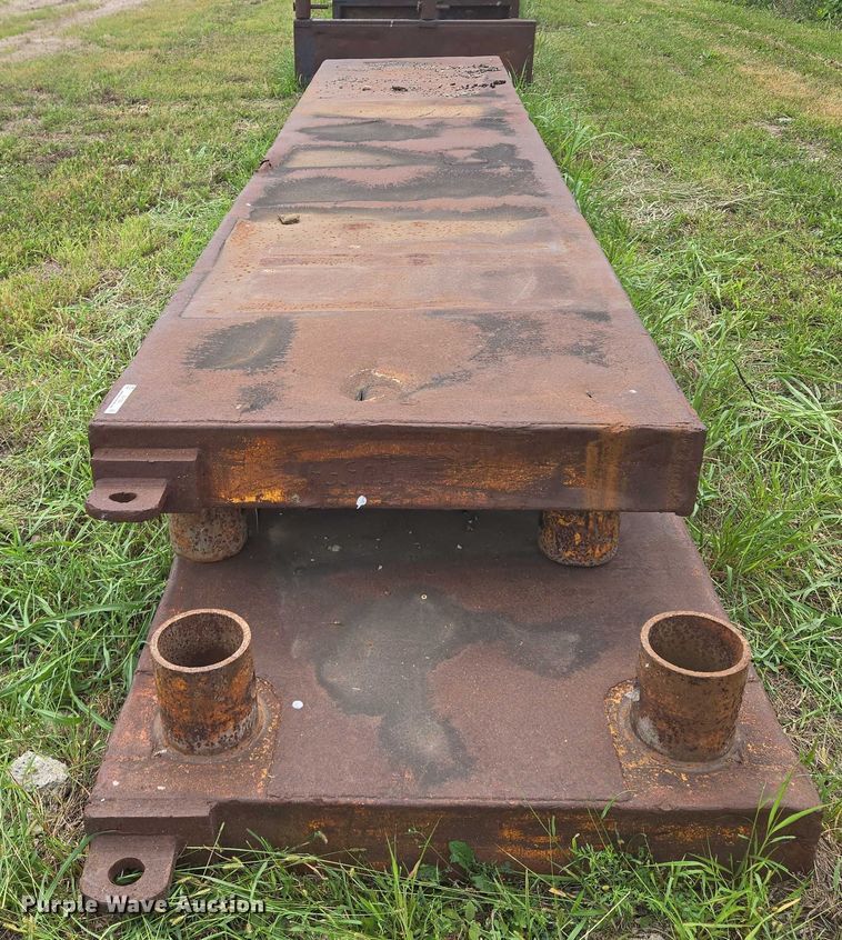 image for item EV1652 Trench box