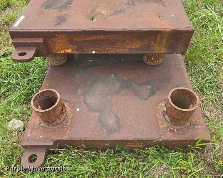 image for item EV1652 Trench box