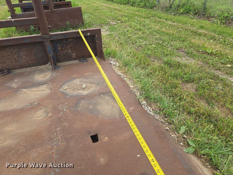 image for item EV1653 GME MH10 trench box