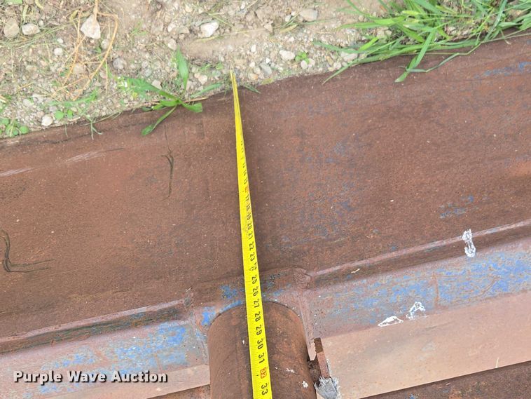 image for item EV1653 GME MH10 trench box