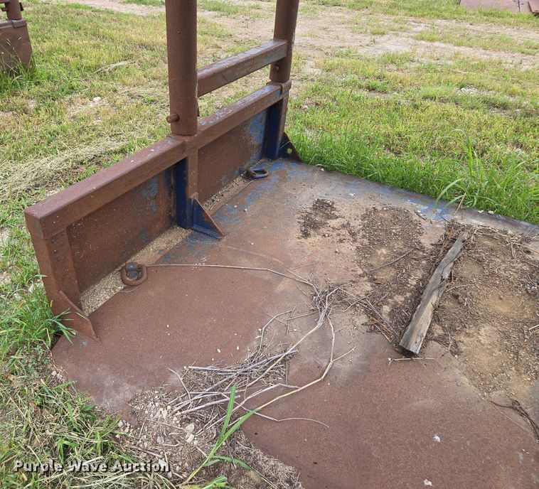 image for item EV1654 GME 48HDW trench box