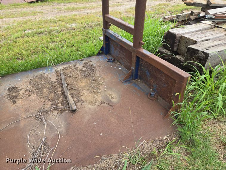 image for item EV1654 GME 48HDW trench box