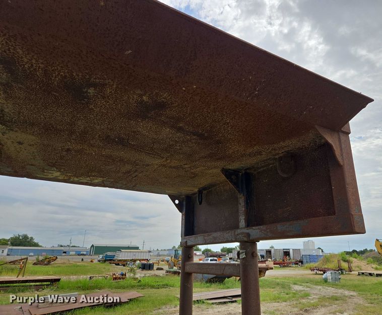 image for item EV1654 GME 48HDW trench box