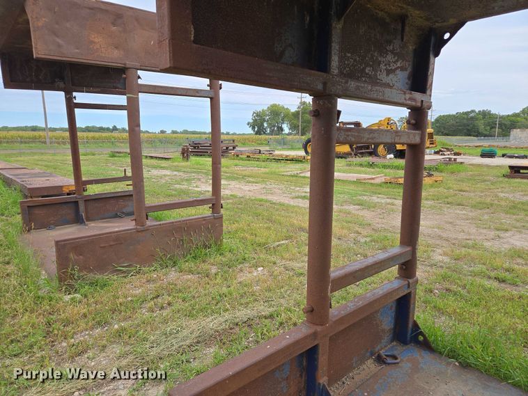 image for item EV1654 GME 48HDW trench box