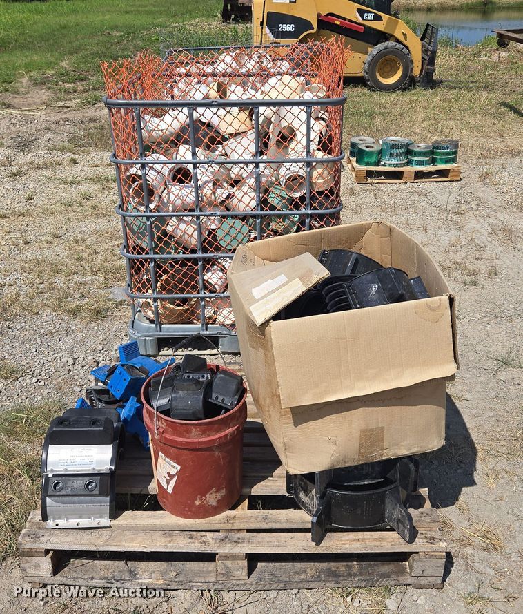 image for item EV1659 Pipe fittings