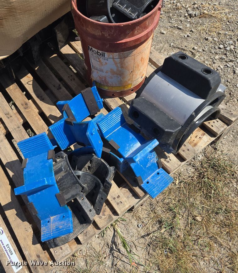 image for item EV1659 Pipe fittings