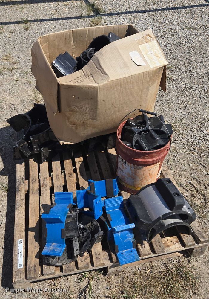 image for item EV1659 Pipe fittings