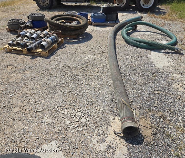 image for item EV1661 Hoses and couplings 