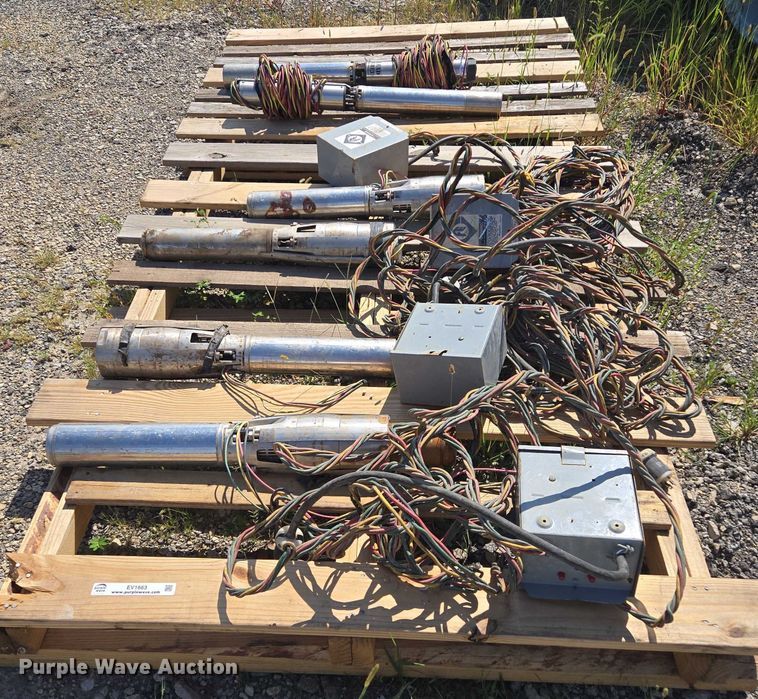 image for item EV1663 Franklin Electric submersible pumps