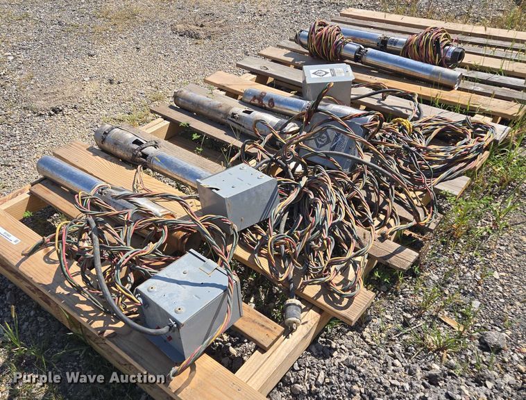 image for item EV1663 Franklin Electric submersible pumps