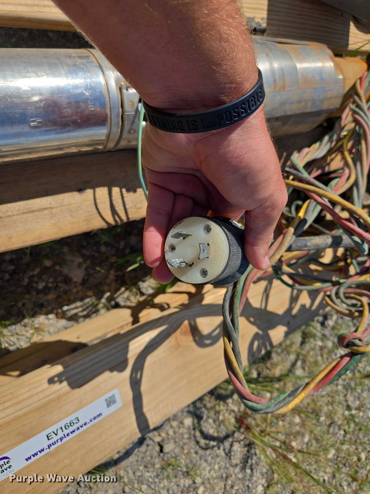 image for item EV1663 Franklin Electric submersible pumps