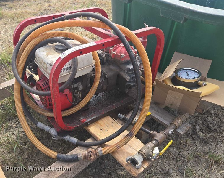 image for item EV1669 Hydrostatic test pump