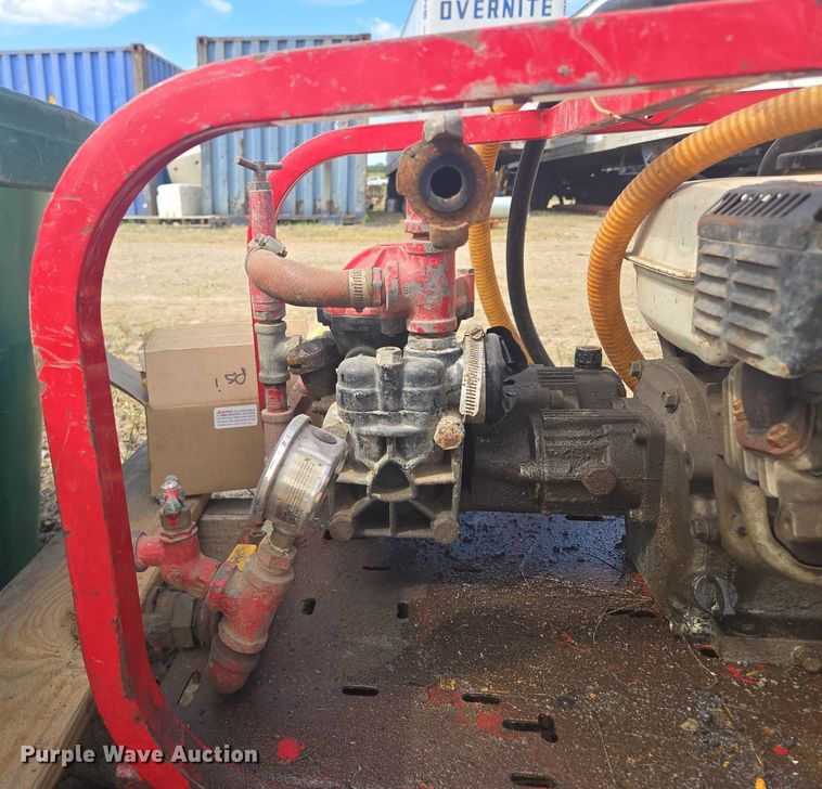 image for item EV1669 Hydrostatic test pump