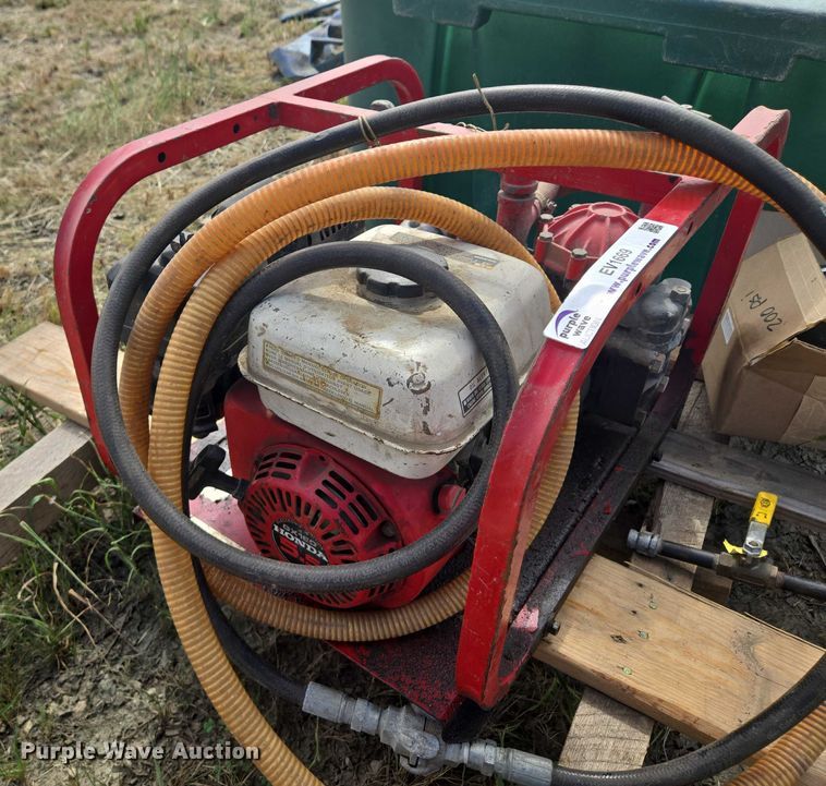 image for item EV1669 Hydrostatic test pump