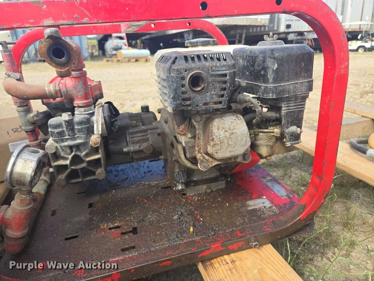 image for item EV1669 Hydrostatic test pump