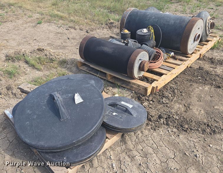 image for item EV1673 Pipe plugs and caps