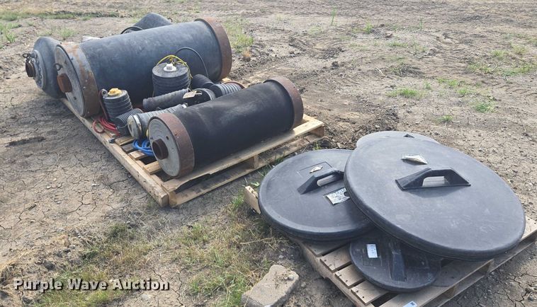 image for item EV1673 Pipe plugs and caps