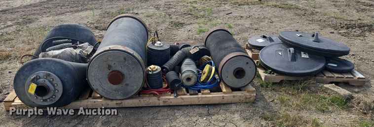 image for item EV1673 Pipe plugs and caps