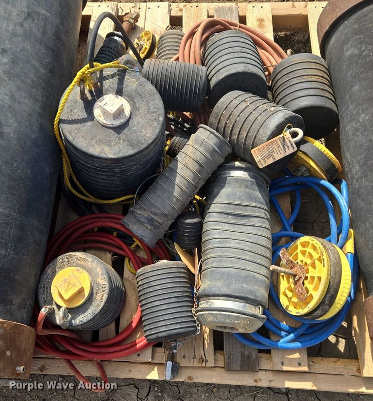 image for item EV1673 Pipe plugs and caps