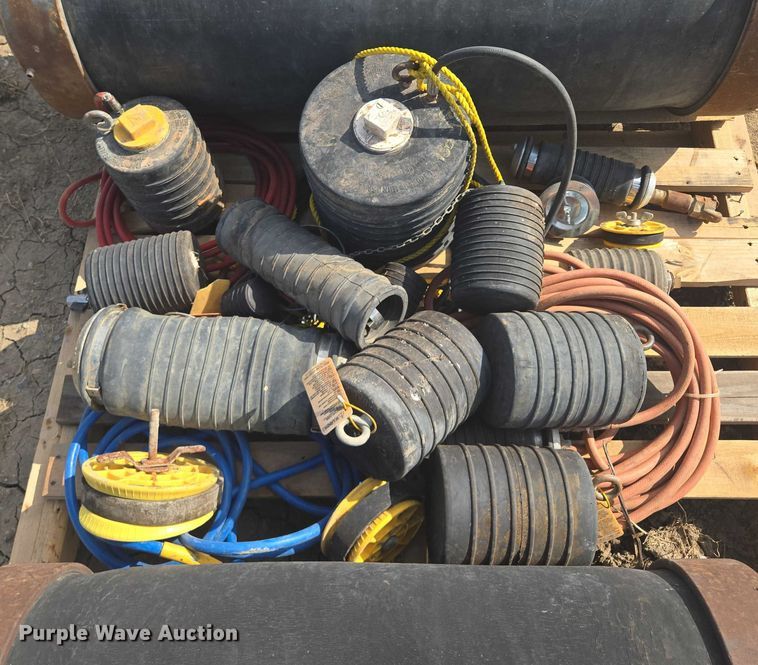 image for item EV1673 Pipe plugs and caps