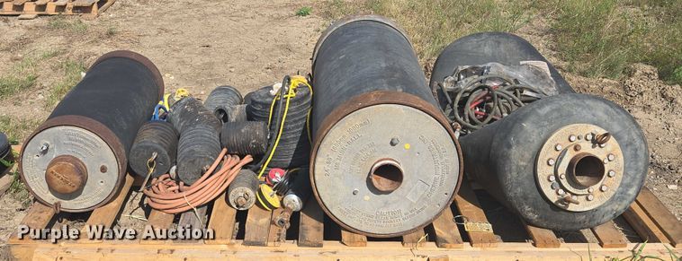 image for item EV1673 Pipe plugs and caps