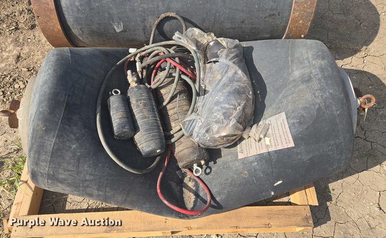 image for item EV1673 Pipe plugs and caps