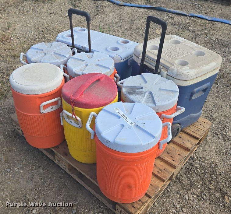 image for item EV1674 (8) coolers