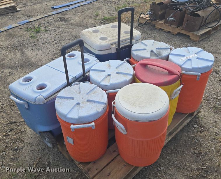 image for item EV1674 (8) coolers