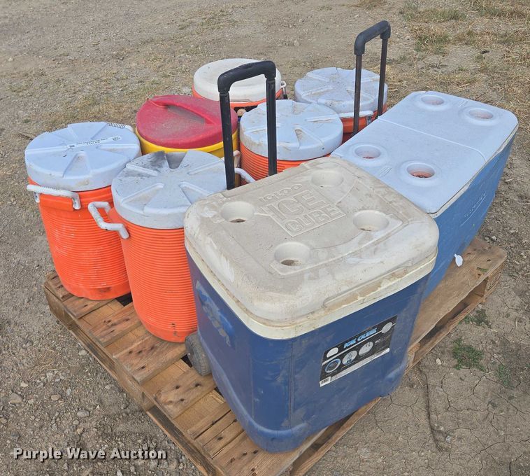 image for item EV1674 (8) coolers