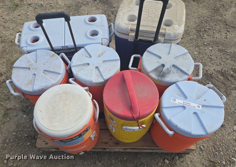 image for item EV1674 (8) coolers