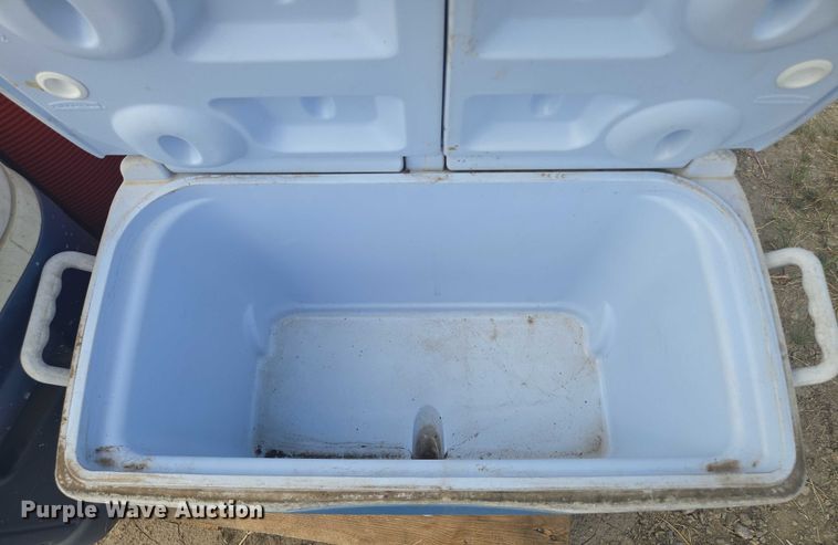 image for item EV1674 (8) coolers