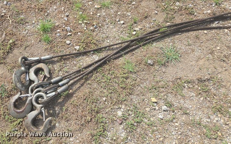 image for item EV1677 Approximately 40 rigging cables 