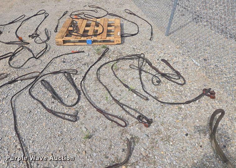 image for item EV1677 Approximately 40 rigging cables 