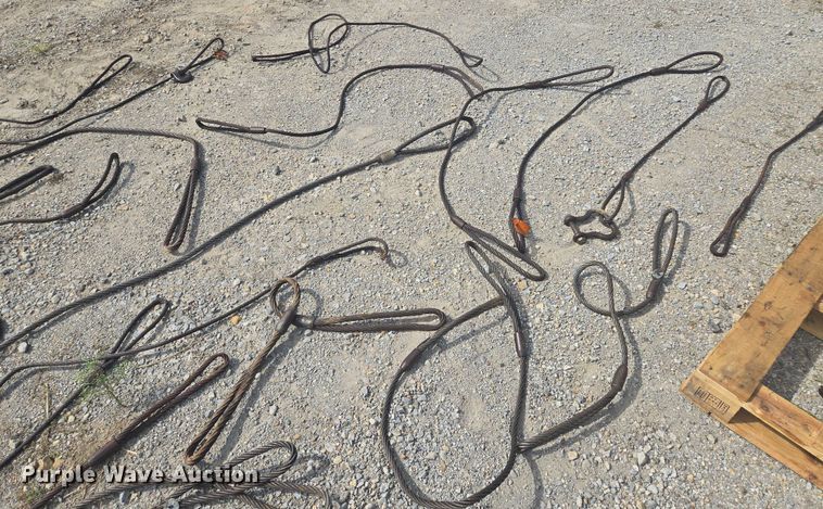 image for item EV1677 Approximately 40 rigging cables 