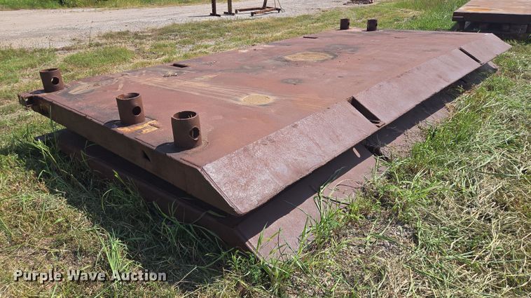 image for item EV1679 Trench box