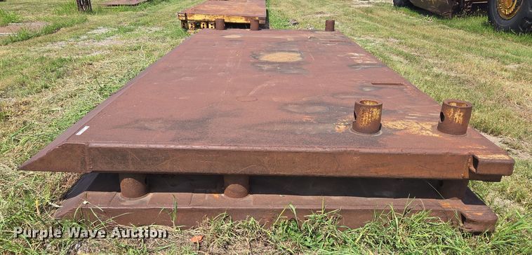 image for item EV1679 Trench box