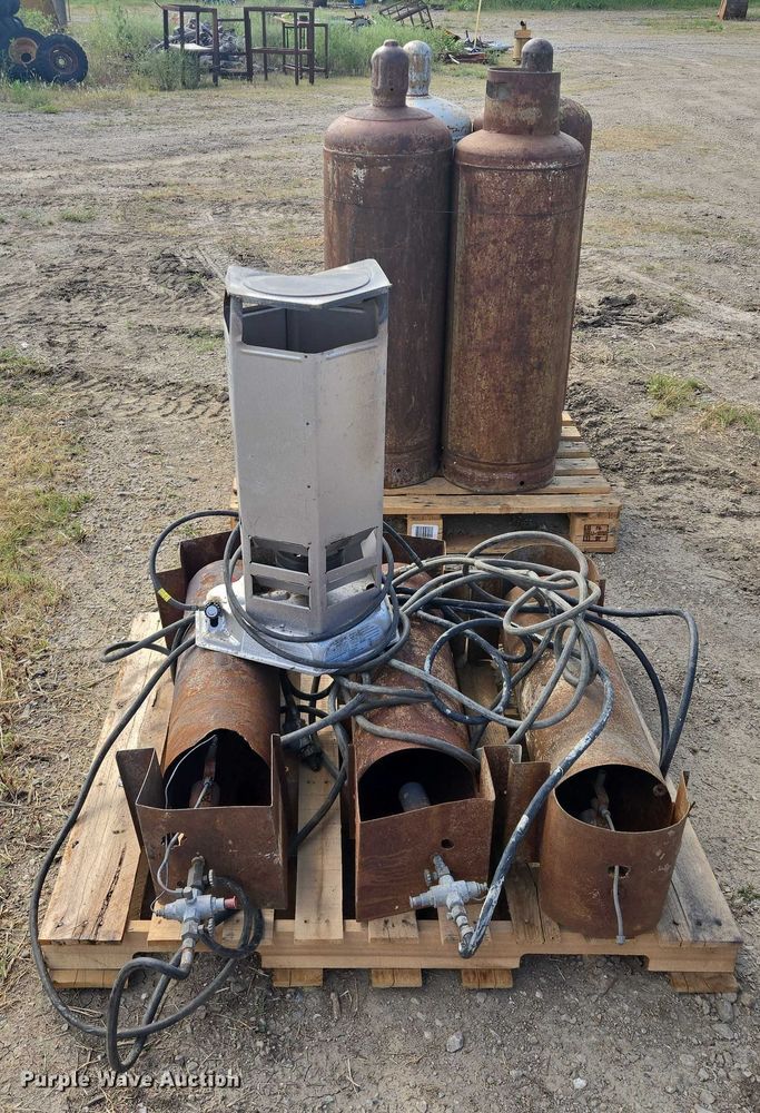 image for item EV1680 (4) propane heaters