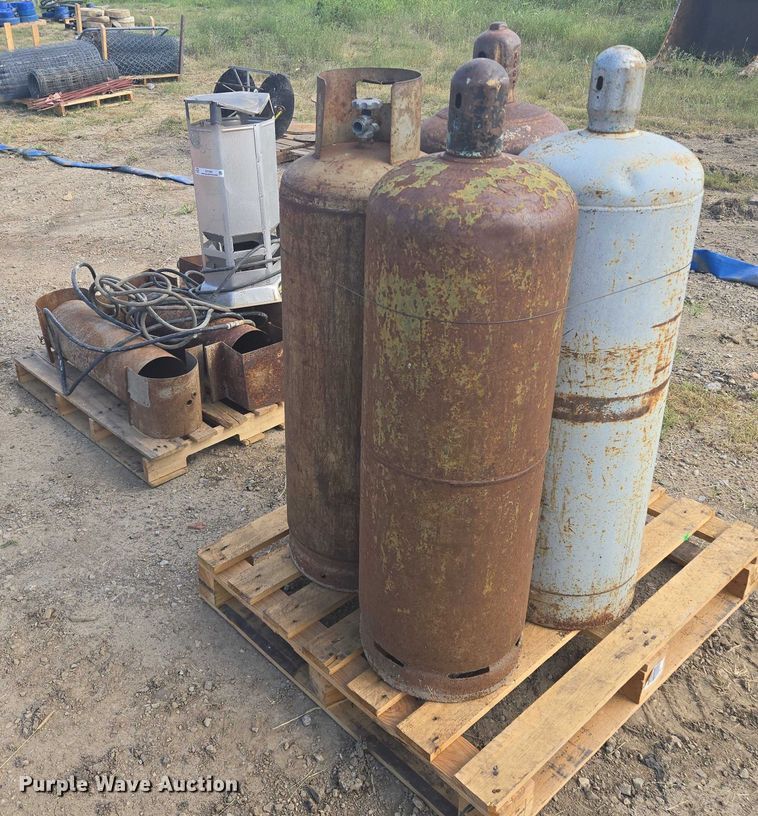 image for item EV1680 (4) propane heaters