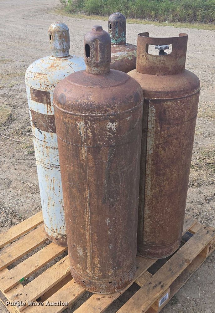 image for item EV1680 (4) propane heaters