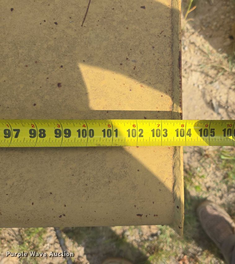 image for item EV1681 (4) fuel tanks