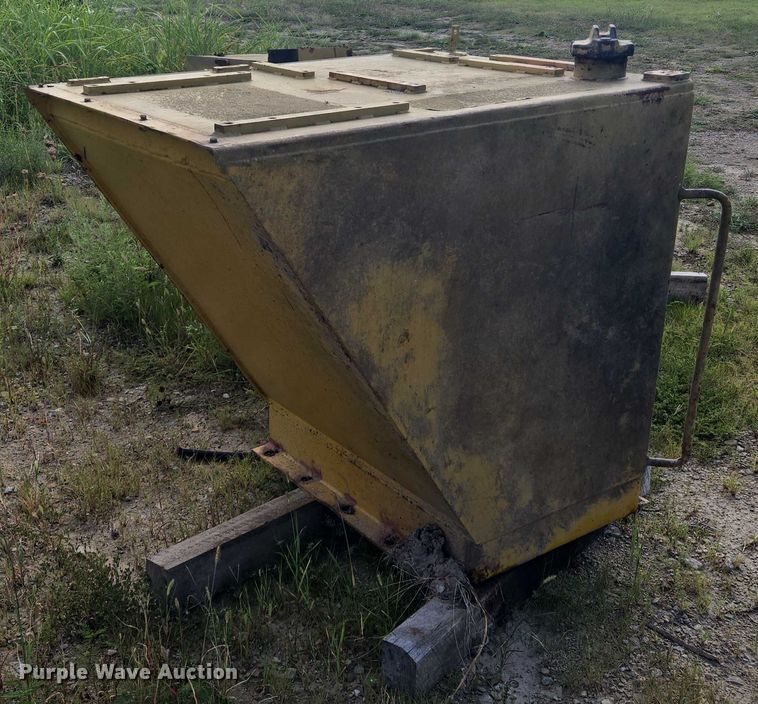 image for item EV1681 (4) fuel tanks