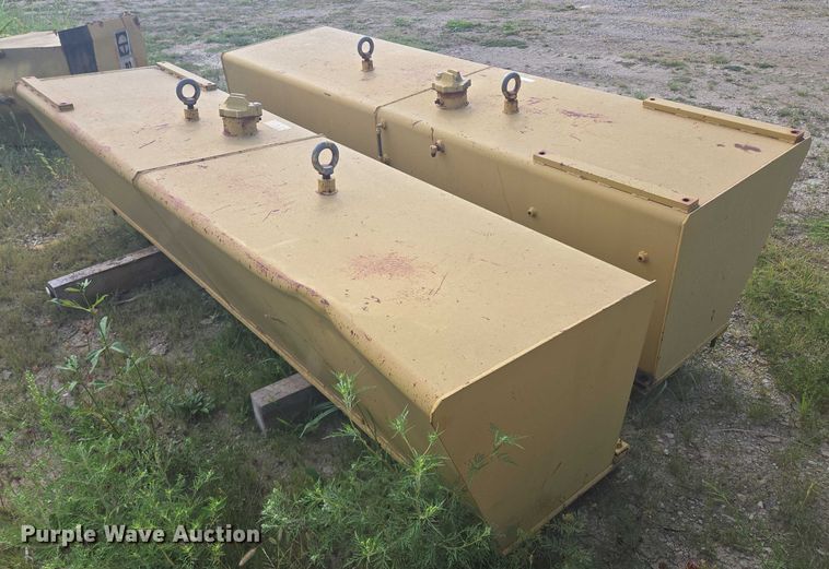 image for item EV1681 (4) fuel tanks