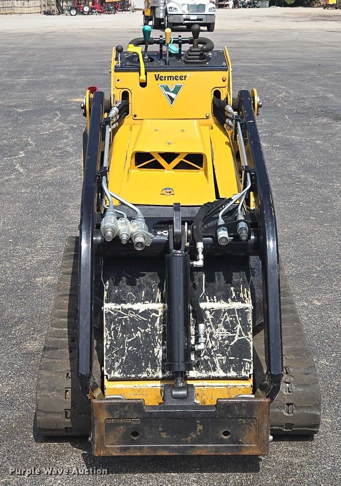 image for item EV1711 2021 Vermeer S925TX compact utility loader