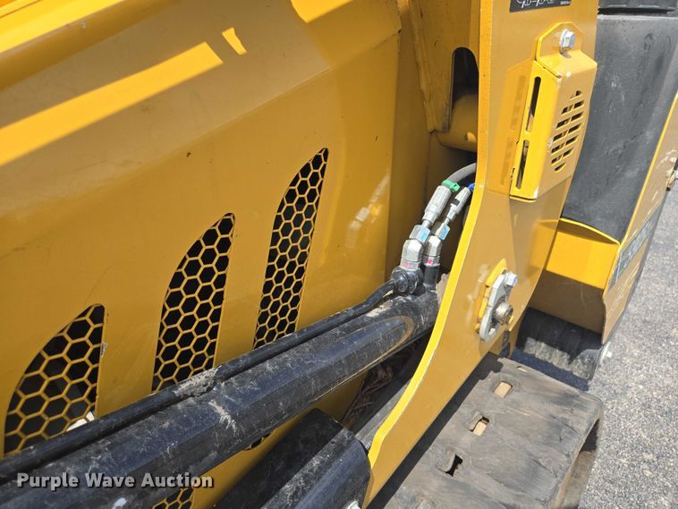 image for item EV1711 2021 Vermeer S925TX compact utility loader