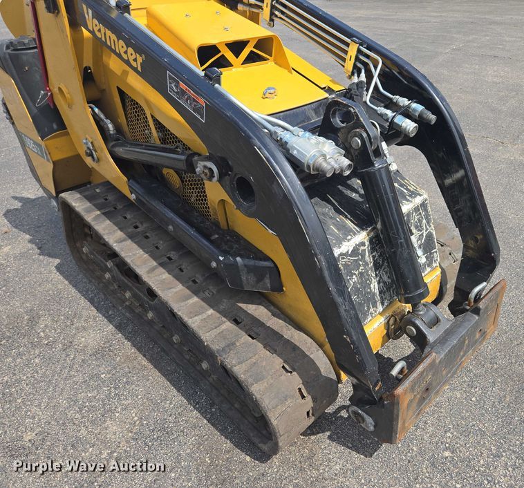 image for item EV1711 2021 Vermeer S925TX compact utility loader