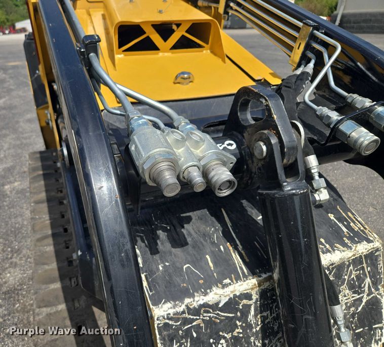 image for item EV1711 2021 Vermeer S925TX compact utility loader