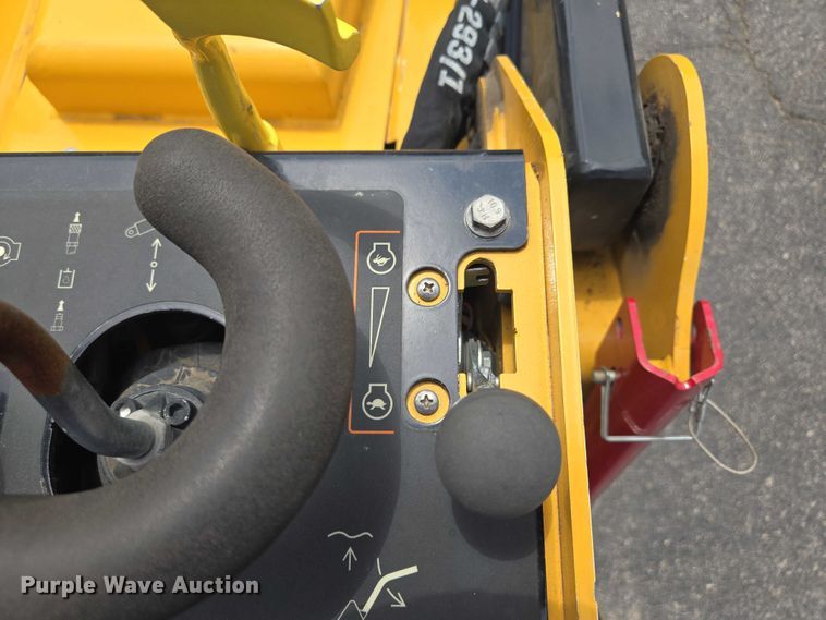 image for item EV1711 2021 Vermeer S925TX compact utility loader